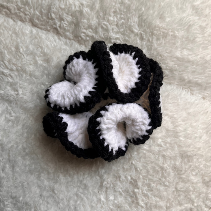 Black & White Crochet Scrunchie