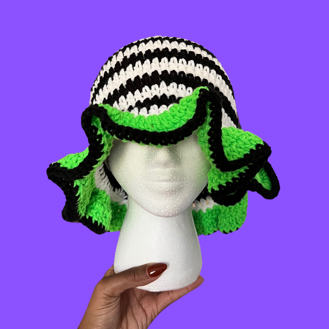 Beetlejuice Striped Bucket Hat – Siyo Boutique display picture 3